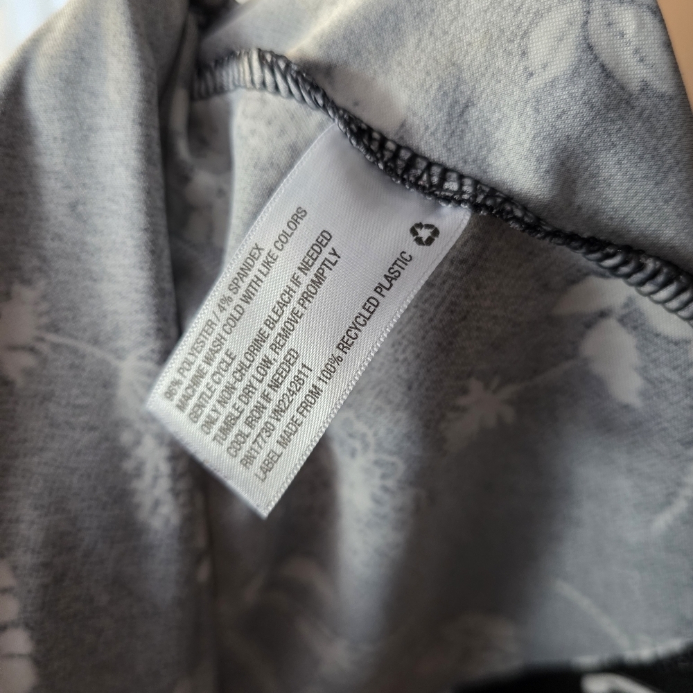 Xhilaration Black & White Floral Flutter Sleeve Dress (Medium) - Picture 9 of 9